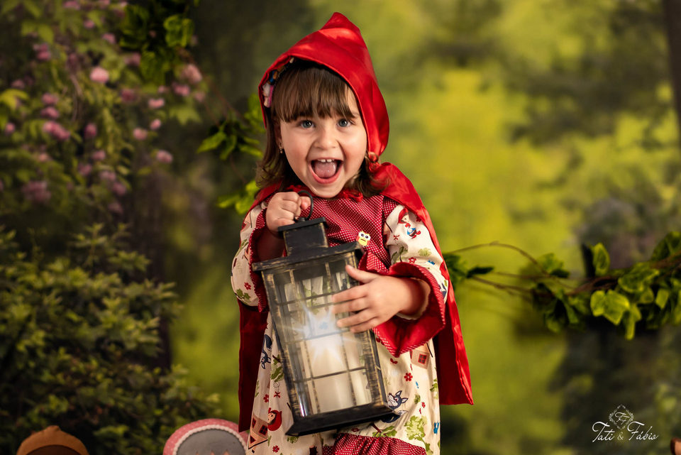 Anna - Chapeuzinho Vermelho